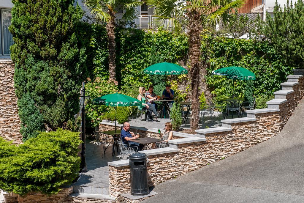 Hôtel Christ Roi Lourdes Buitenkant foto