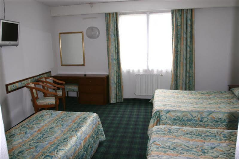 Hôtel Christ Roi Lourdes Buitenkant foto
